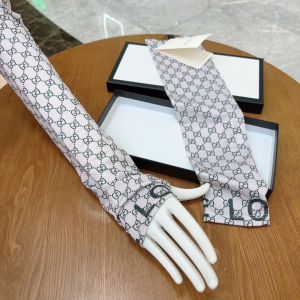 Gucci GG Silk Long Fingerless Gloves Green
