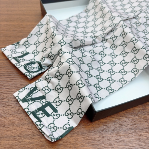 Gucci GG Silk Long Fingerless Gloves Green