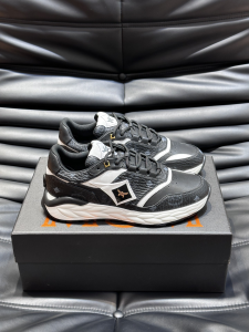 MCM Black Grained Calf Leather Tennis Trainers Sneakers MCM Black Grained Calf Leather Tennis Trainers Sneakers