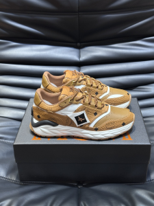 MCM Brown Grained Calf Leather Tennis Trainers Sneakers MCM Brown Grained Calf Leather Tennis Trainers Sneakers