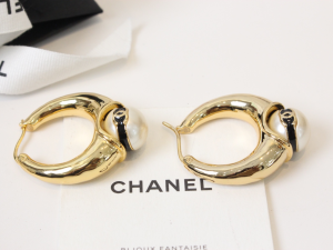 Chanel CC Logo Pearl Earrings