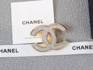 Chanel CC Logo Crystals Brooch