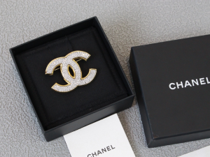 Chanel CC Logo Crystals Brooch