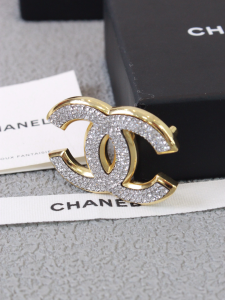 Chanel CC Logo Crystals Brooch