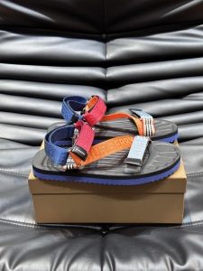 Burberry Logo Strap Multicolor Flat Sandals Burberry Logo Strap Multicolor Flat Sandals