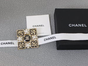Chanel CC Logo Square Brooch