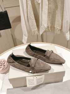 Brunello Cucinelli Feminine Monili Suede Leather Beaded Accents Loafers Grey Brunello Cucinelli Feminine Monili Suede Leather Beaded Accents Loafers Grey