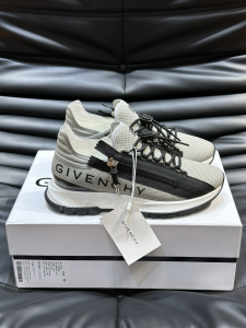 Givenchy Spectre Side Zip Logo Leather Runner Sneakers Grey Givenchy Spectre Side Zip Logo Leather Runner Sneakers Grey