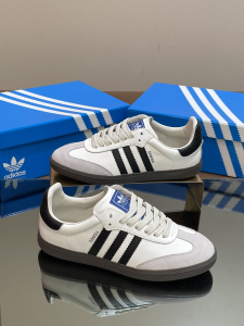 Adidas Gazelle Indoor Foot Industry Leather and Canvas Sneakers Off White Blue Adidas Gazelle Indoor Foot Industry Leather and Canvas Sneakers Off White Blue