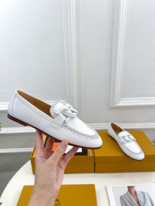 Tods Calf Leather Whipstitch Chain Slip On Loafers White Tods Calf Leather Whipstitch Chain Slip On Loafers White