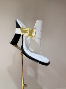 Burberry Bay High Heeled Leather Thong Sandals White 100MM Burberry Bay High Heeled Leather Thong Sandals White 100MM
