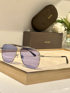 Tom Ford Jaden Polarized Navigator Eyewear Sunglasses TF1017 Light Purple Tom Ford Jaden Polarized Navigator Eyewear Sunglasses TF1017 Light Purple