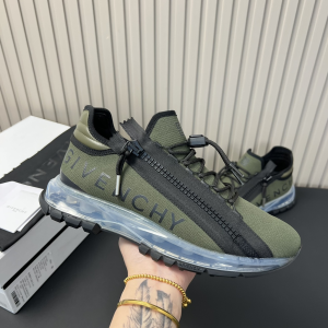 Givenchy Green Spectre Zip Low Top Canvas Runner Sneakers Givenchy Green Spectre Zip Low Top Canvas Runner Sneakers
