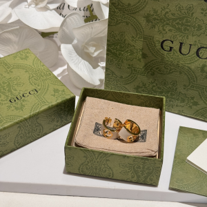 Gucci Blondie GG Earrings