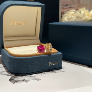 Piaget Rose Rings Yellow Gold