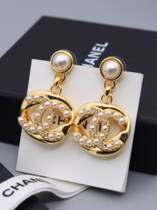 Chanel Pearls CC Logo Earrings Gold