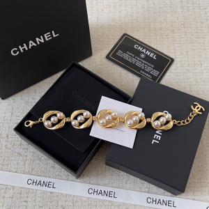 Chanel Gold Metal Pearls Necklaces