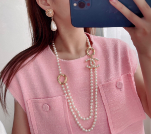 Chanel CC Logo Pearls Necklaces
