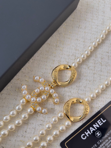 Chanel CC Logo Pearls Necklaces
