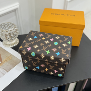 Louis Vuitton Monogram Canvas Vivienne Balloon Cardboard Box Louis Vuitton Monogram Canvas Vivienne Balloon Cardboard Box