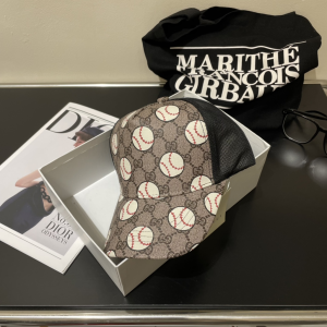 Gucci Beige GG Canvas Baseball Cap Hat