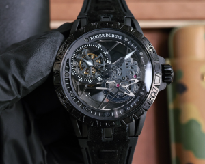 Roger Dubuis Excalibur Spider Aventador S Carbon Fiber Watch Black Roger Dubuis Excalibur Spider Aventador S Carbon Fiber Watch Black