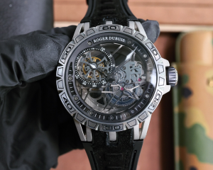 Roger Dubuis Excalibur Spider Aventador S Carbon Fiber Watch Black Roger Dubuis Excalibur Spider Aventador S Carbon Fiber Watch Black