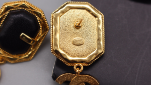 Chanel CC Black Gold Earrings