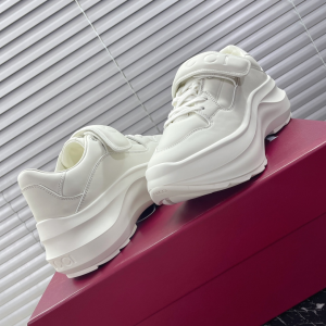 Gucci Rhyton Leather Sneakers