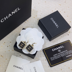 Chanel CC Logo Square Earrings Black