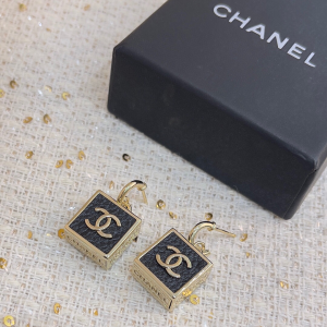 Chanel CC Logo Square Earrings Black