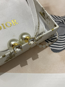 Dior Tribales Pearls Earrings