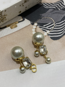 Dior Tribales Pearls Earrings