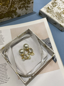 Dior Tribales Pearls Earrings