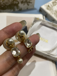 Dior Tribales Pearls Earrings