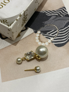 Dior Tribales Pearls Earrings