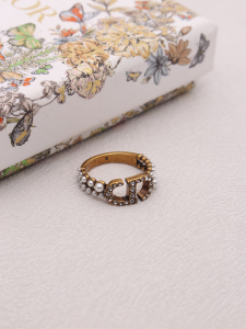 Dior 30 Montaigne Antique Gold Rings