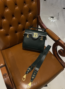 Balmain Bbuzz 23 Black Leather Shoulder Crossbody Bag Balmain Bbuzz 23 Black Leather Shoulder Crossbody Bag