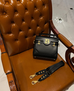 Balmain Bbuzz 23 Black Leather Shoulder Crossbody Bag Balmain Bbuzz 23 Black Leather Shoulder Crossbody Bag