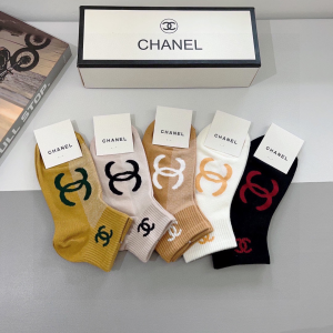 Chanel CC Logo Knitted Socks