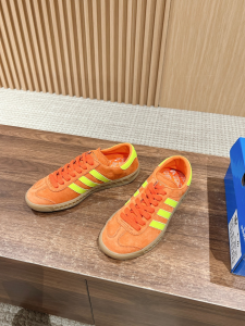 Adidas Originals Hamburg trainers Suede Leather Sneakers Orange Adidas Originals Hamburg trainers Suede Leather Sneakers Orange