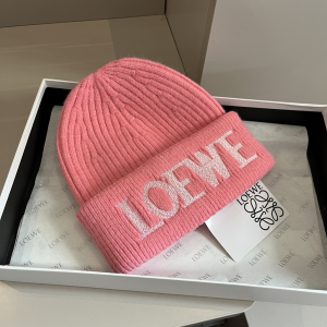 Loewe Logo Knitted Wool Beanie Pink