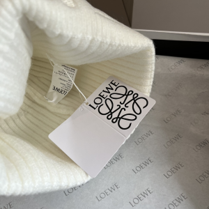 Loewe Logo Knitted Wool Beanie White