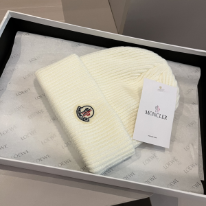 Moncler Knitted Wool Beanie White