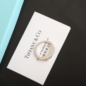 Tiffany Edge Diamonds Rings