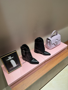 Givenchy Shark Lock Black Leather Ankle Boot Givenchy Shark Lock Black Leather Ankle Boot