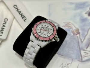 Chanel J12 Ceramic Quartz Watch Pink 33MM Chanel J12 Ceramic Quartz Watch Pink 33MM