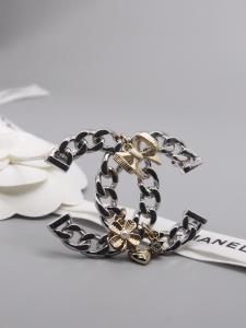Chanel Chain CC Bowknot Brooch