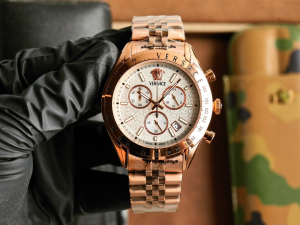 Versace Medusa Chrono Master White Dial Watch Rose Gold 45MM Versace Medusa Chrono Master White Dial Watch Rose Gold 45MM
