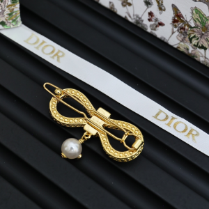 Dior Pearl Bow Charms Hair Clip